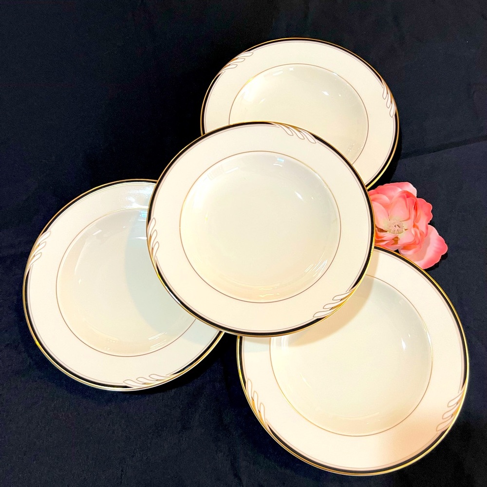 Oscar de la Renta Fine Ivory Hospitality Black Gold Rim Soup Bowls Set of 4.